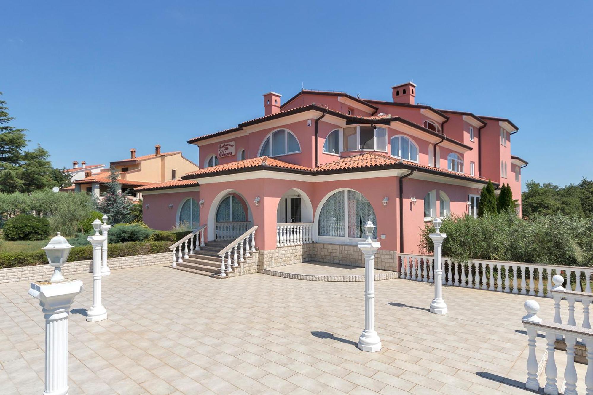 Apartments And Rooms Villa Chiara Krnica Eksteriør billede